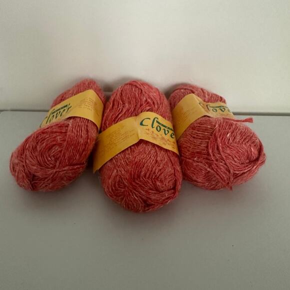 Lot of 3 Red Vintage Reynolds Clover Yarn Linen Light Worsted 135 yards 1.75oz - Picture 5 of 7
